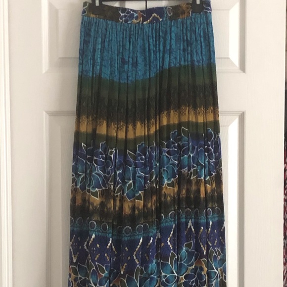 Multi colored bohemian style skirt - Picture 1 of 1